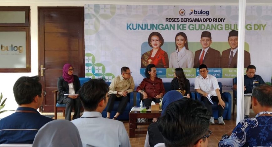 Reses Bersama, Empat Senator DIY Cek Gudang Bulog Purwomartani