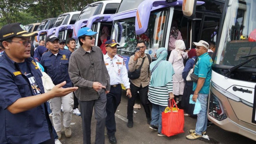Wabup Purworejo Ikut Melepas Peserta Mudik Gratis