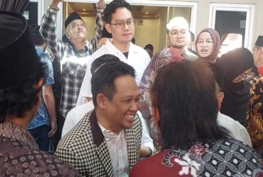 Mantan Bupati Kebumen Arif Sugiyanto Halal Bihalal di Rumahnya