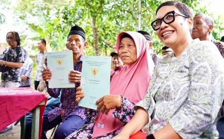 Akhir Perjuangan Panjang, Sertipikat Tanah Mbah Tupon Kembali ke Tangan yang Berhak