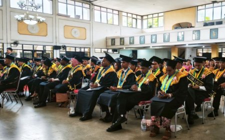 STPMD APMD Yogyakarta Wisuda 87 Sarjana
