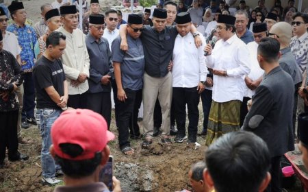 Bos HS Membangun Masjid di Lokasi Istrinya Meninggal
