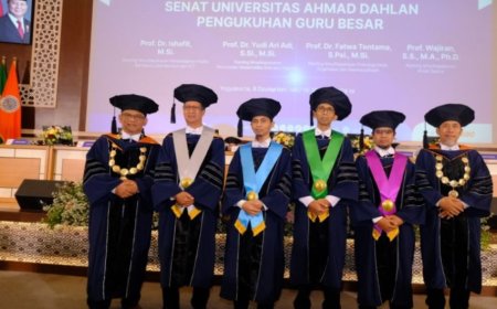 UAD Mengukuhkan Empat Guru Besar Baru