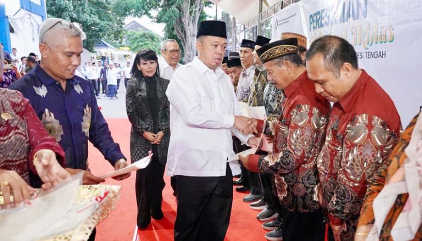 Gebrakan Menteri Nusron di Sulteng: 33 Sertipikat Tanah Wakaf Diserahkan, Aset Ibadah Kini Punya Payung Hukum Kuat