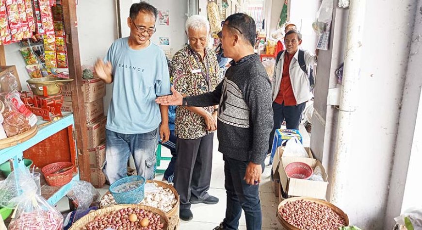 Pasar Gedhe Klaten Berbenah, DKUKMP Gerakkan Aksi Bersih-Bersih dan Tertibkan Lorong