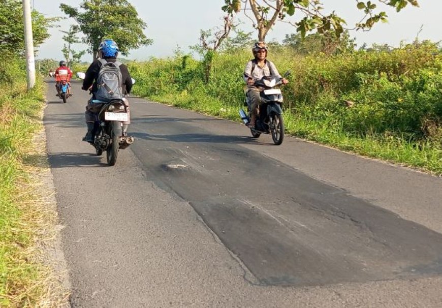 Ruas Jalan Manjungan-Tempursari Klaten Rusak Lagi