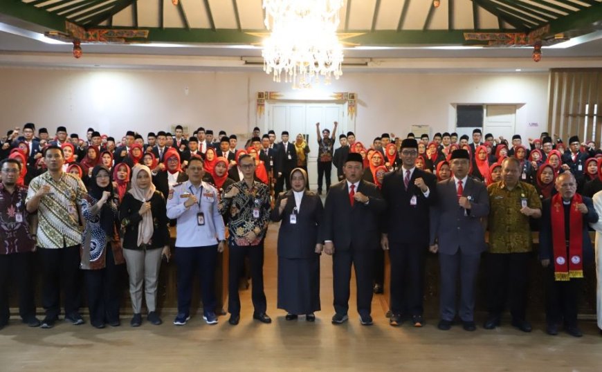 Bupati Purworejo Mengukuhkan 128 Kepala Sekolah