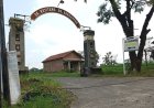 Dipasang Asal-asalan, Kabel Mengganggu Pengguna Jalan
