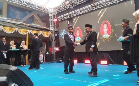 Lulus 100 Persen, Siswa SMK Musaba Pulang dengan Orang Tua