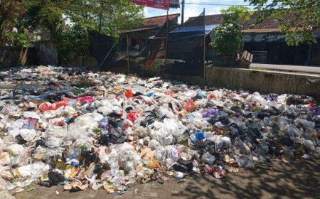 Lurah Gayamprit Klaten Melarang Warganya Buang Sampah di TPS Pasar