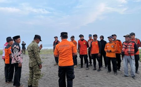 Korban Terseret Ombak di Pantai Entak Kebumen Belum Ditemukan
