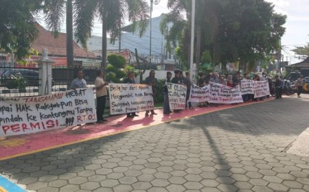 Ratusan Warga Seloharjo Bantul Geruduk PTUN DIY