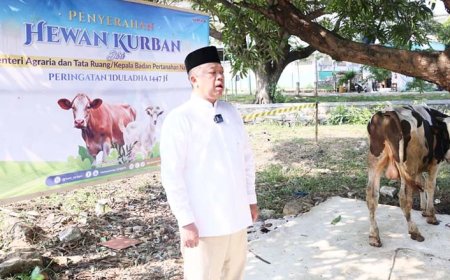 Idul Adha 1447 H: Menteri Nusron Salurkan Hewan Kurban ke Ponpes Attaqwa