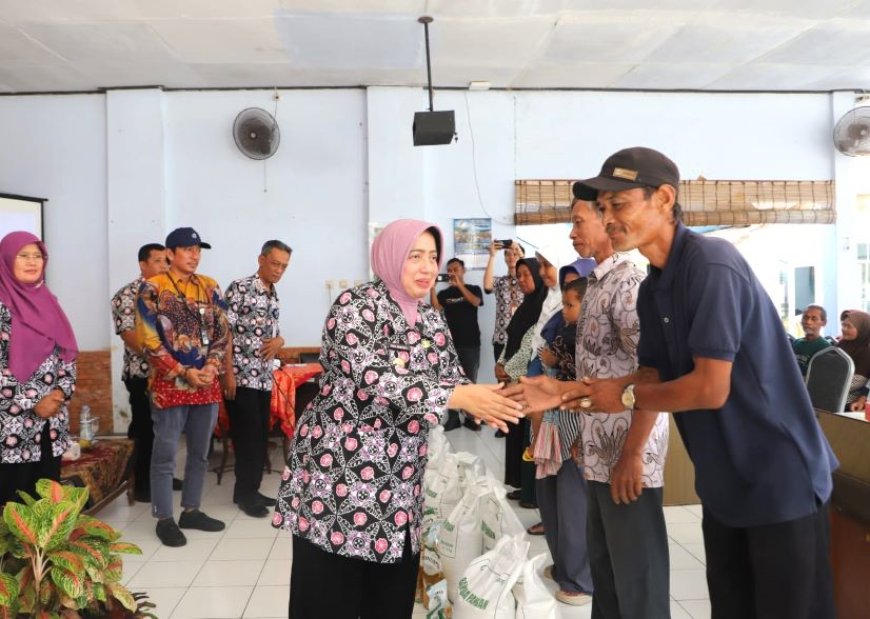 Pemkab Purworejo Bersama Bulog Distribusikan Bantuan Pangan