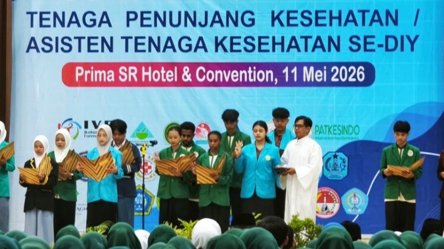 Siap Terjun ke Dunia Kerja, 687 Lulusan SMK Kesehatan DIY Disumpah