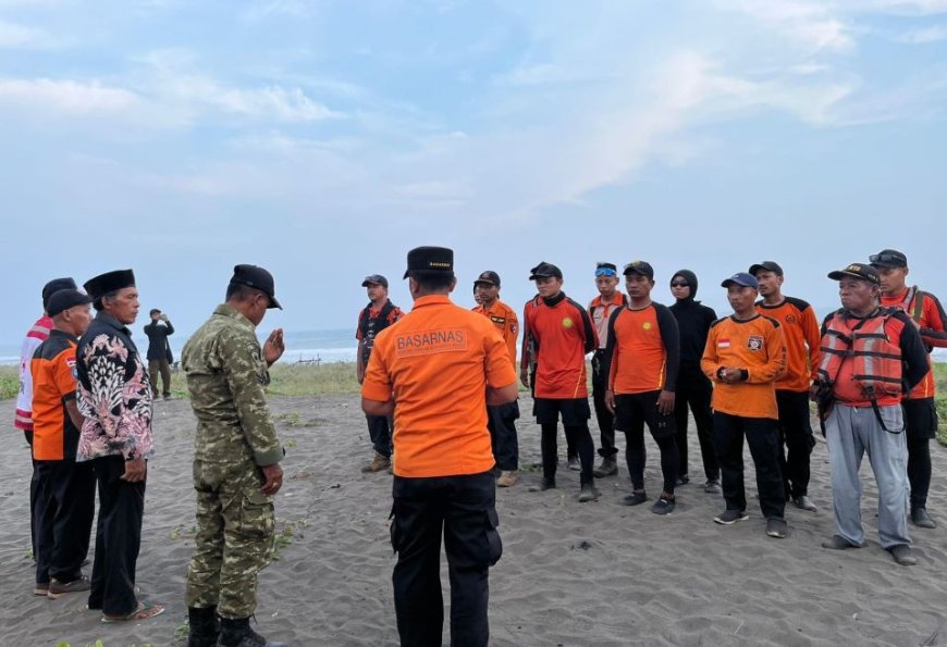 Korban Terseret Ombak di Pantai Entak Kebumen Belum Ditemukan