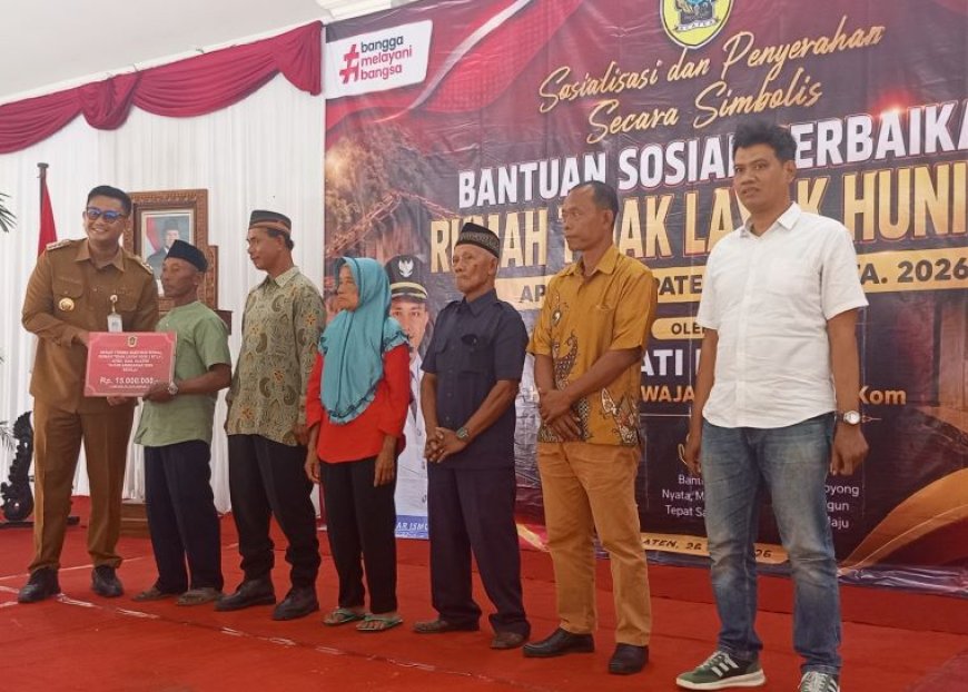 Bupati Klaten Serahkan Bantuan Sosial RTLH