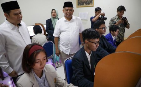 Pemkab Sleman Bersama Baznas Salurkan Bantuan Sarana Laboratorium Komputer