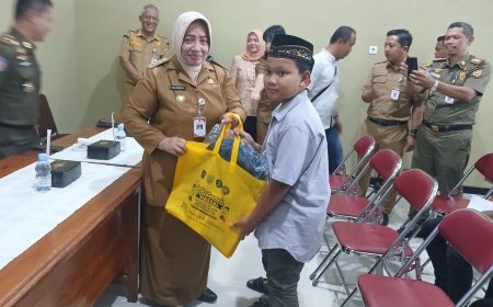 Satpol PP Purworejo Gelar Donor Darah dan Sunatan Massal