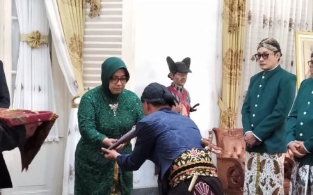 Berumur 200 Tahun, Pusaka Bupati I Purworejo RAA Tjokronegoro Mengawali Prosesi Jamasan