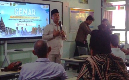 Kunjungi MAN 1 Yogyakarta, Menteri Wihaji Melihat Langsung Para Ayah Ambil Rapor di Sekolah