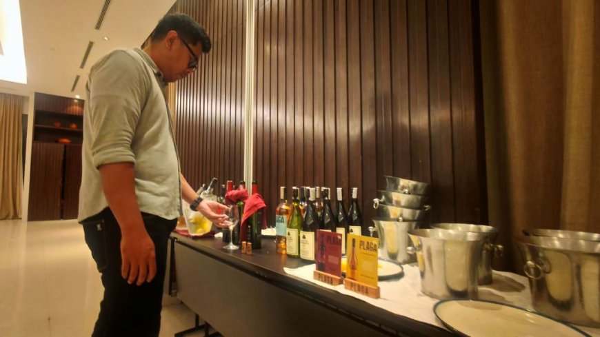 Saat Segelas Wine dan Keju Berpadu