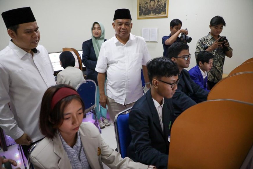 Pemkab Sleman Bersama Baznas Salurkan Bantuan Sarana Laboratorium Komputer