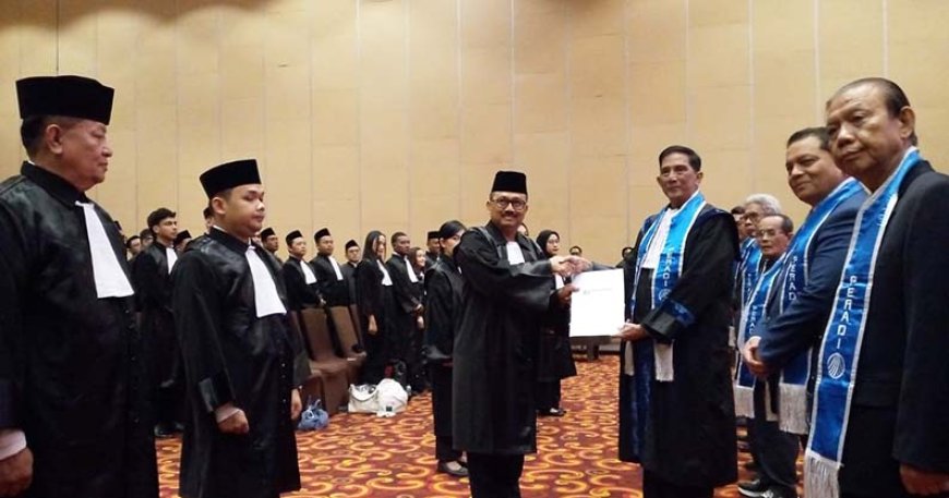 158 Calon Advokat Peradi Resmi Diangkat, Tegaskan Komitmen "Single Bar" dan Integritas Profesi