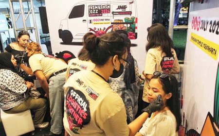 JNE Jadi Official Lodistics Partner Prambanan Jazz Festival, Pastikan Logistik Konser Internasional Tanpa Hambatan