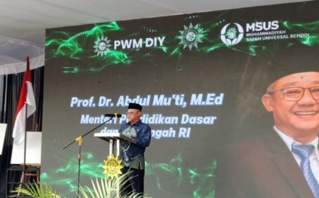 Mendikdasmen Prof Abdul Mu'ti Mengakui Gaji Guru Isu Paling Sensitif