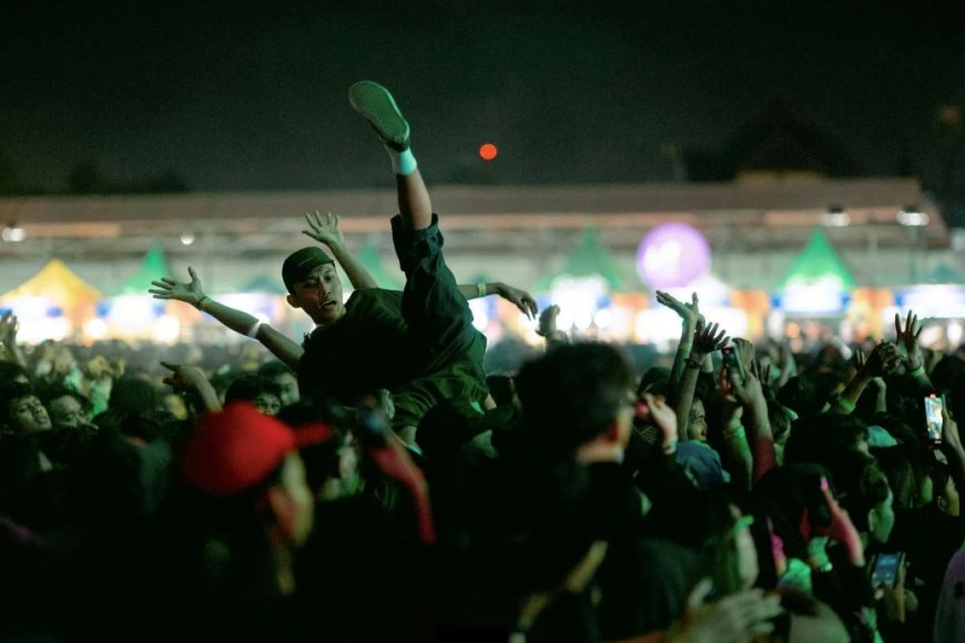 FSTVLST Memecah Kepadatan Ribuan Penonton Saemen Fest