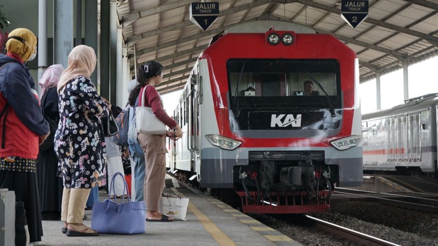 PSO Dongkrak Minat Naik Kereta ke Bandara, Hampir 909 Ribu Penumpang Gunakan KA YIA Reguler