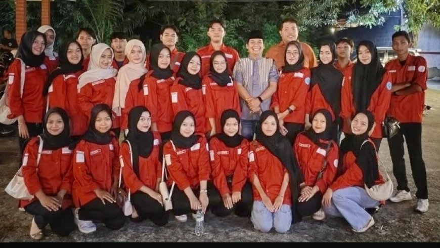 Tanamkan Jiwa Kerelawanan, KSR STIKES Tebar Semangat Berbagi Lewat Volunteer of Ramadan