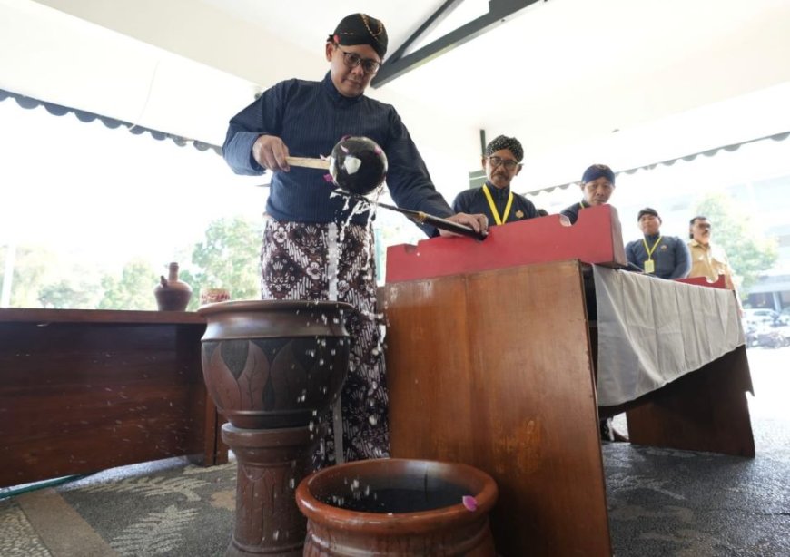 Pemkab Sleman Gelar Jamasan Pusaka Tombak Kiai Turunsih