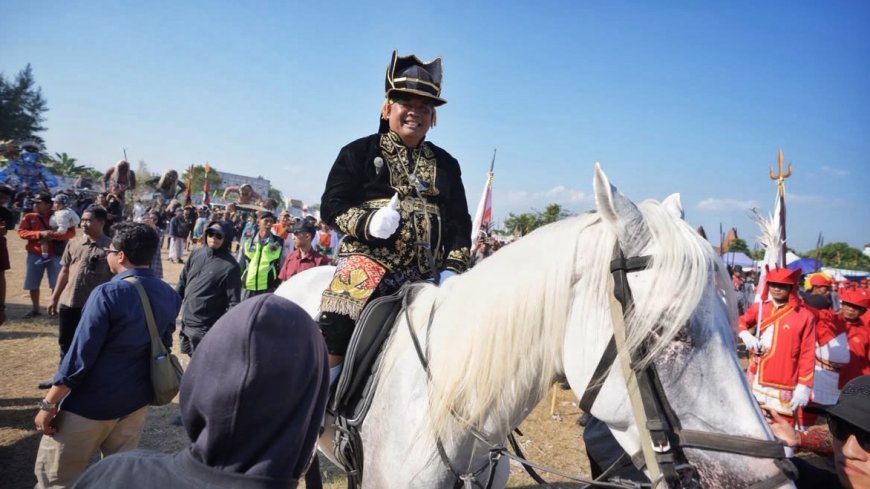 Ribuan Warga Padati Saparan Bekakak Gamping, Bupati Sleman Ajak Jaga Warisan Budaya