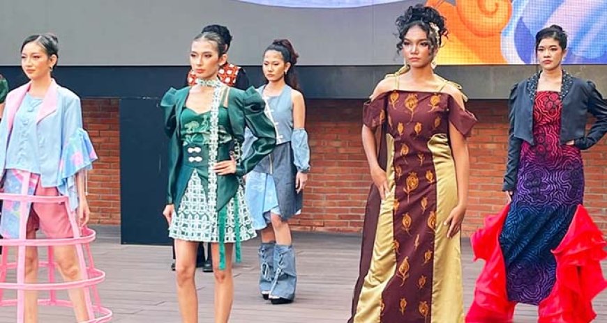 Pameran Sapa Waktu ISI Yogyakarta Tampilkan 100 Karya Mahasiswa dan Fashion Show di Malioboro