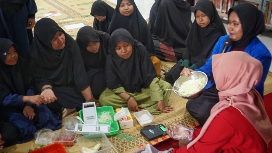 Pepaya yang Terabaikan Disulap UMBY Menjadi Keripik Bernilai Ekonomi